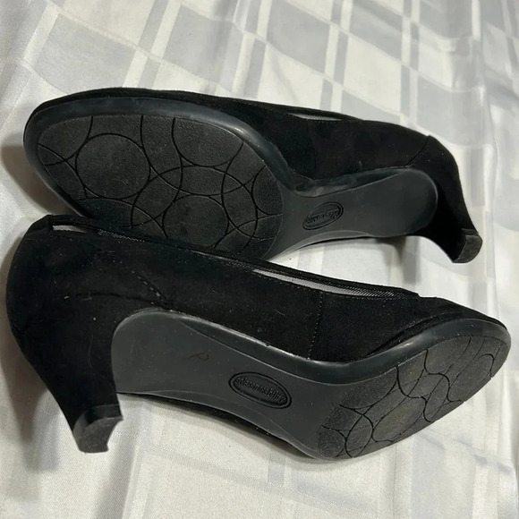 Kitten heel , mesh, black ,suede look shoes , extra comfort. - Picture 11 of 15